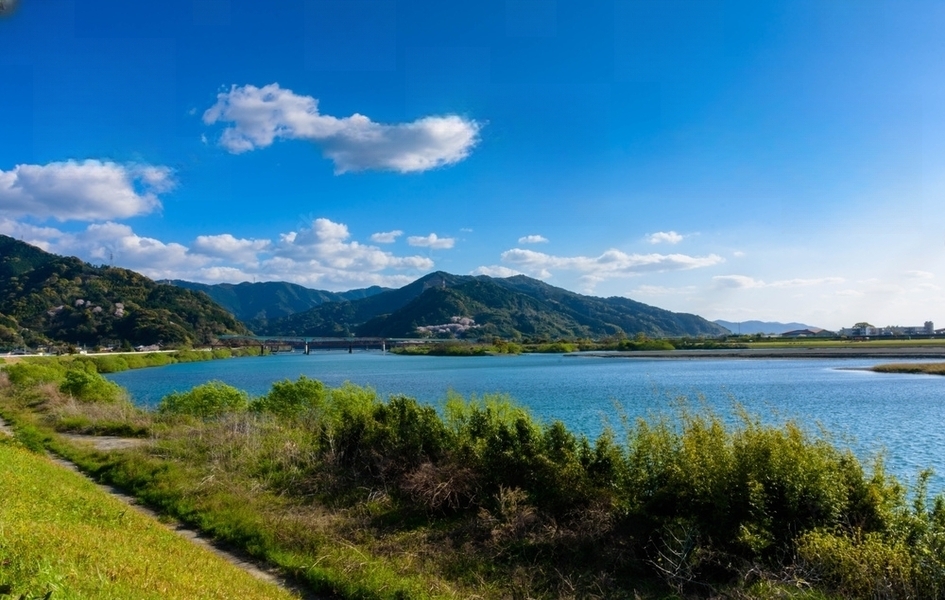 Hitoyoshi Ride: Grand River Nestled within the Mountains