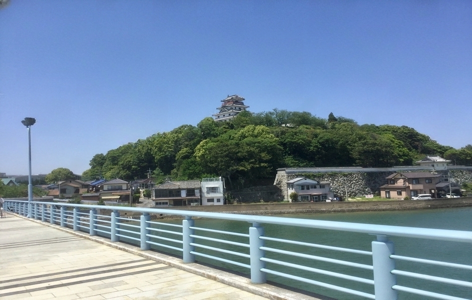 Karatsu Ride: Coastal Town Overlooking the Sea